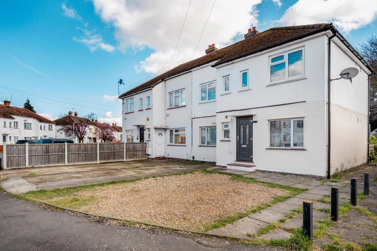 Heathrow 2-Bedroom Maisonette With Parking West Drayton  Zewnętrze zdjęcie
