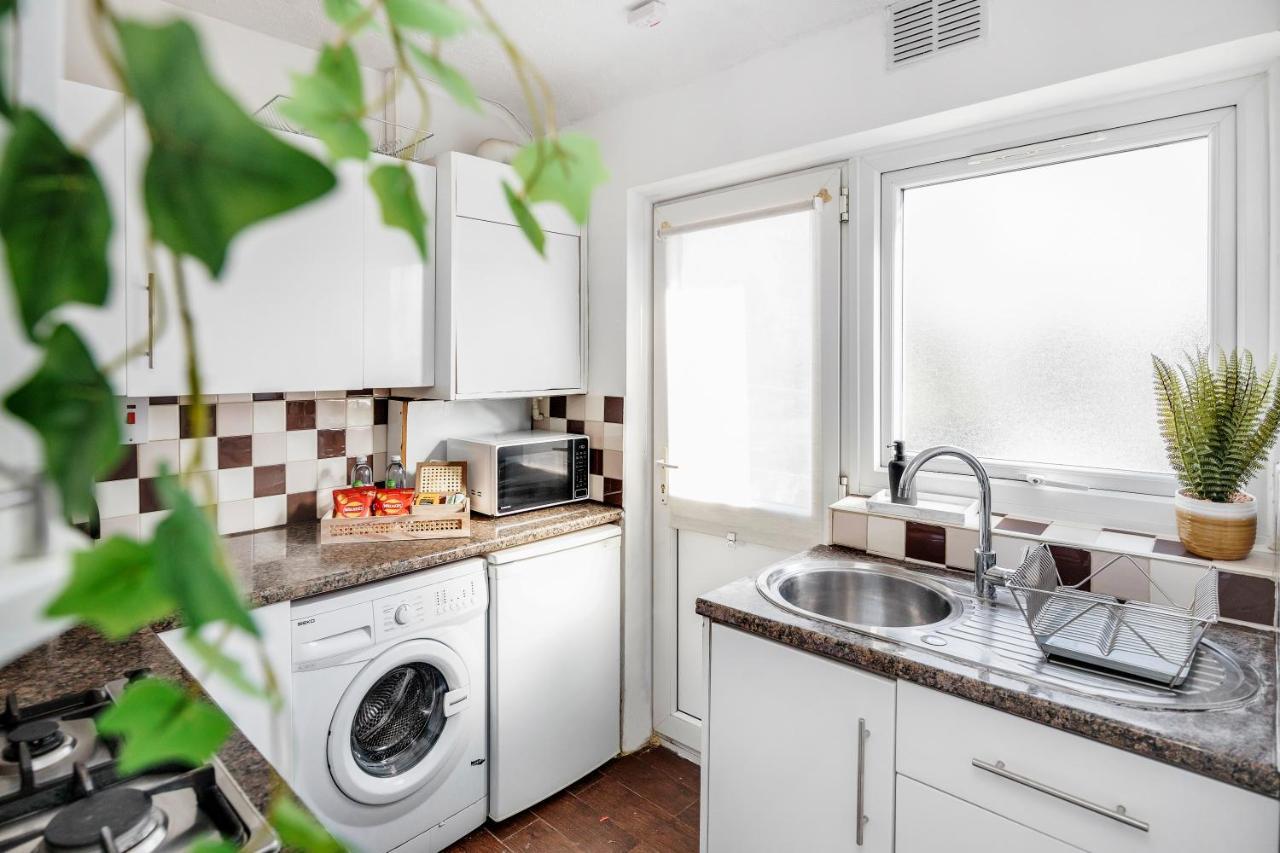 Heathrow 2-Bedroom Maisonette With Parking West Drayton  Zewnętrze zdjęcie