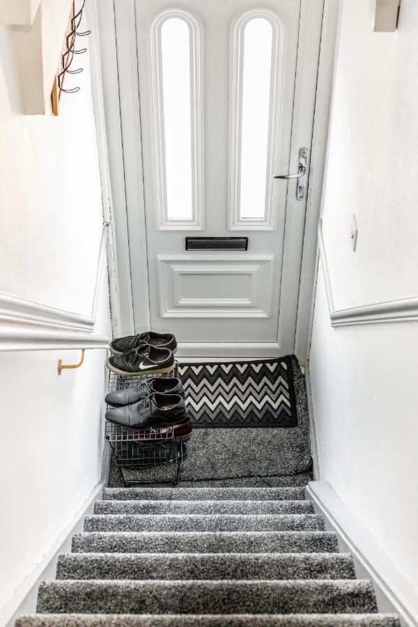 Heathrow 2-Bedroom Maisonette With Parking West Drayton  Zewnętrze zdjęcie
